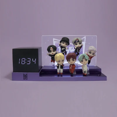 BTS X TINYTAN MAGIC DOOR DIORAMA LIGHT CLOCK 1 BTS X TINYTAN MAGIC DOOR DIORAMA LIGHT CLOCK