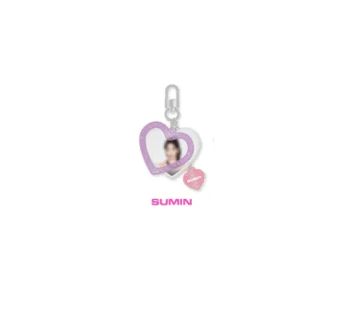 STAYC OFFICIAL MERCHANDISE YOUNG LUV.COM HEART KEYRING 3 STAYC OFFICIAL MERCHANDISE YOUNG LUV.COM HEART KEYRING