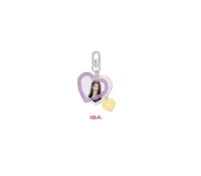 STAYC OFFICIAL MERCHANDISE YOUNG LUV.COM HEART KEYRING 4 STAYC OFFICIAL MERCHANDISE YOUNG LUV.COM HEART KEYRING