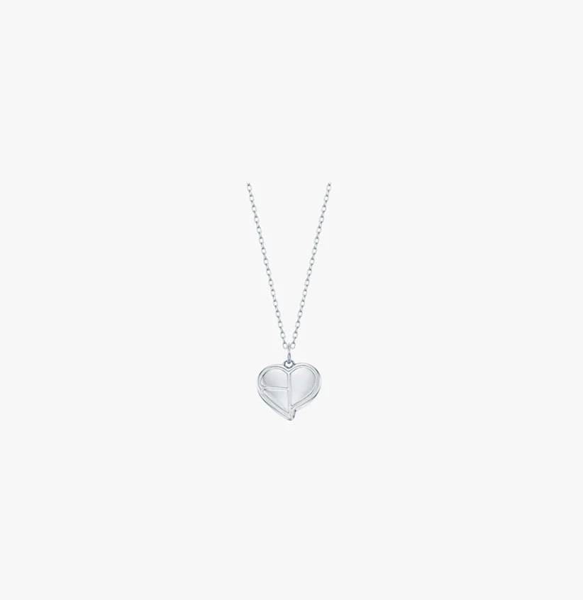 BLACKPINK  OFFICIAL  HEART LOGO NECKLACE
