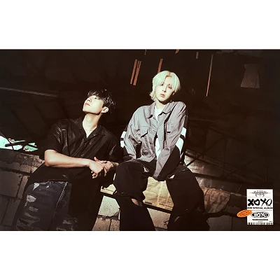ONEWE SPECIAL ALBUM XOXO POSTER | VERSION B 3 ONEWE SPECIAL ALBUM XOXO POSTER | VERSION B